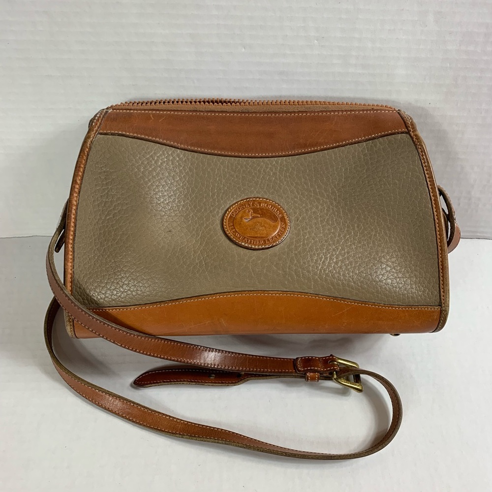 **SOLD**Vintage Dooney & Bourke Crossbody - Picture 3 of 9